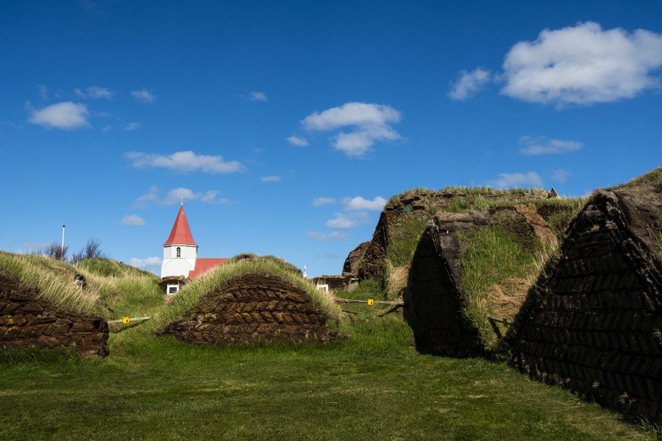 An architectural review of a location: Iceland - Sheet10