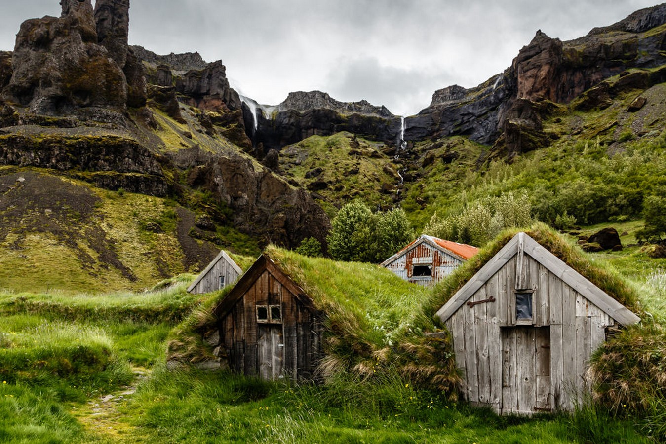 An architectural review of a location: Iceland - Sheet5