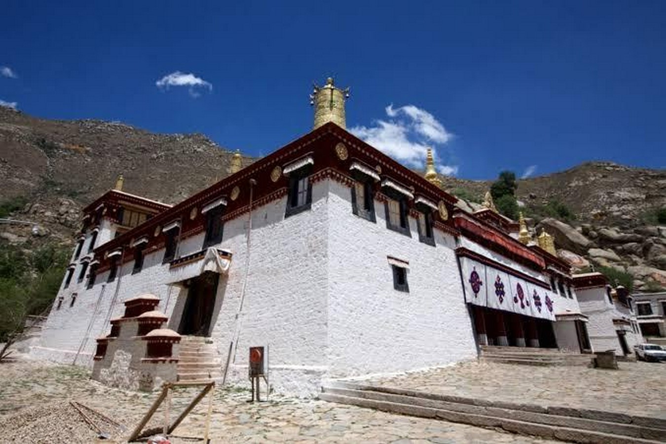 15 Places to visit in Dharamshala for Travelling Architect - Sheet12