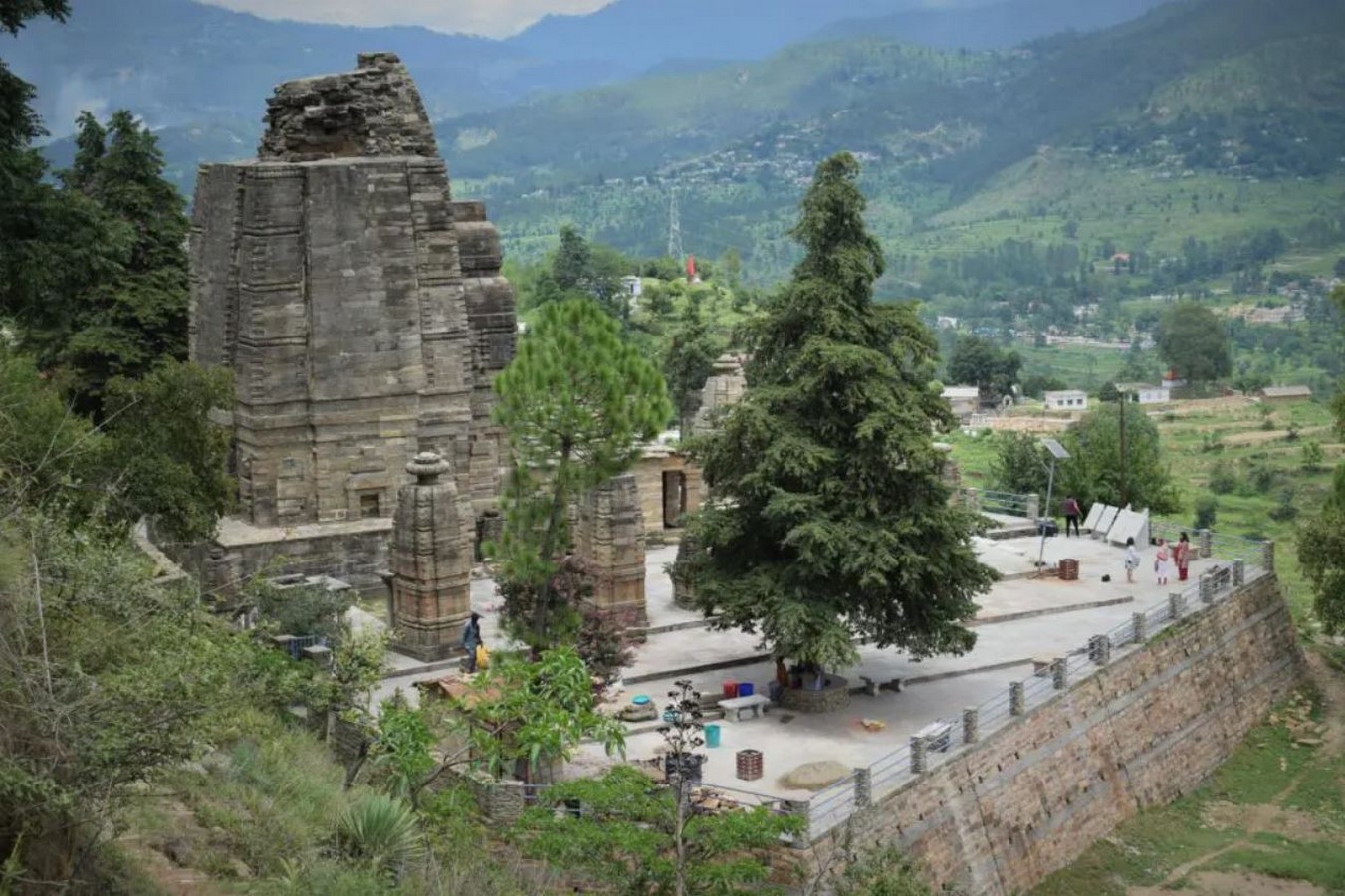 15 Places To Visit In Uttarakhand for Travelling Architect - Sheet15