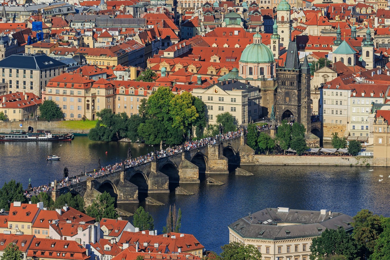 Prague’s pride – The skyline of the city - Sheet4