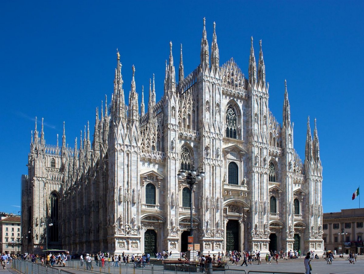 Image 1 0_Milan Cathedral is the fourth-largest church in the world_©https://en.wikipedia.org/wiki/Architecture_of_Italy#Romanesque_architecture
