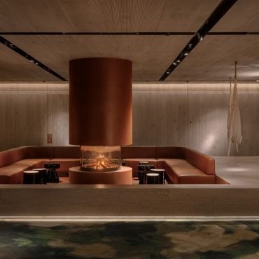 Grand Emily Hotel Lobby by YOD Group - RTF | Rethinking The Future