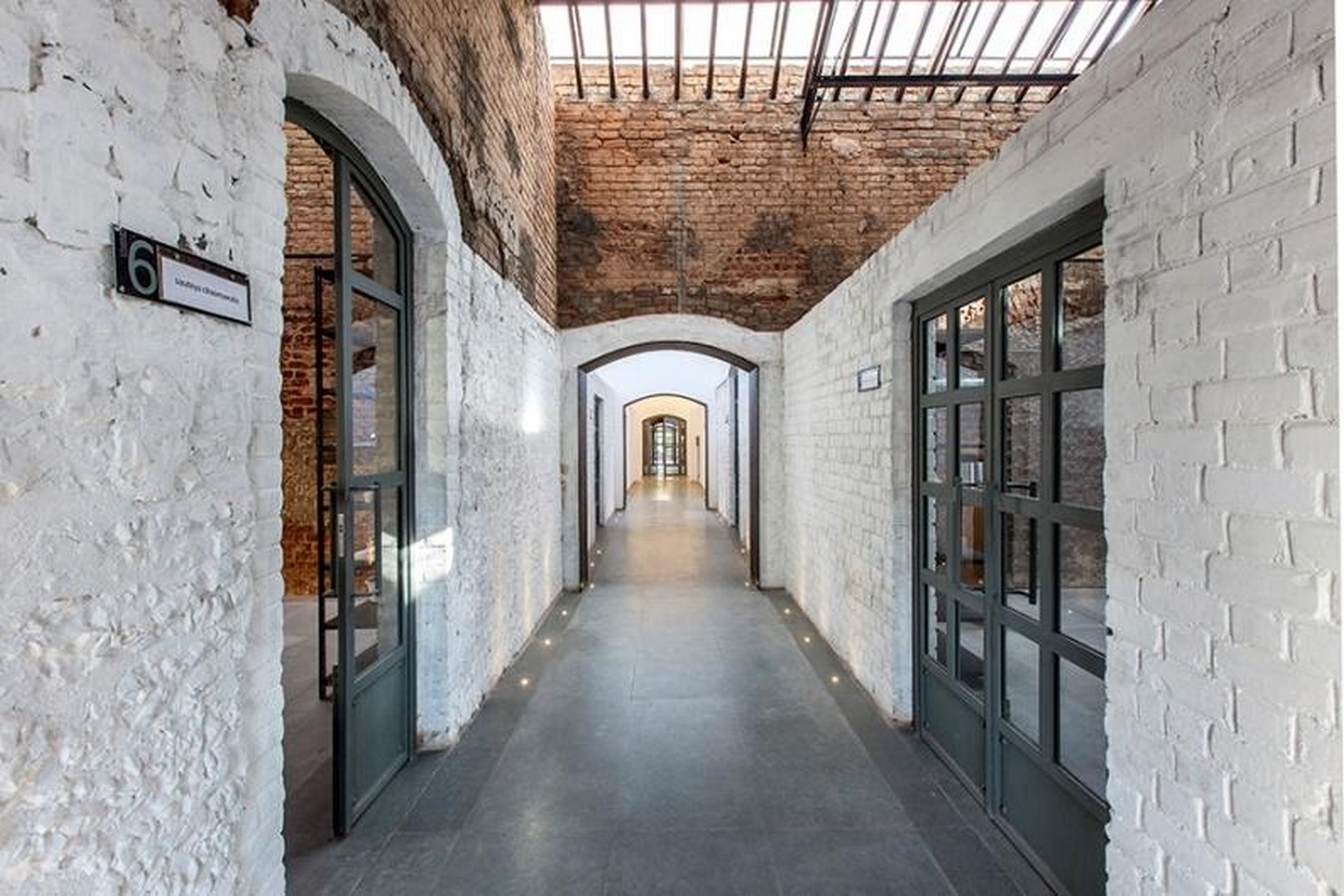 Alembic city Vadodra, exposed architecture corridor_© https://kga.co.in/alembic-industrial-heritage.php