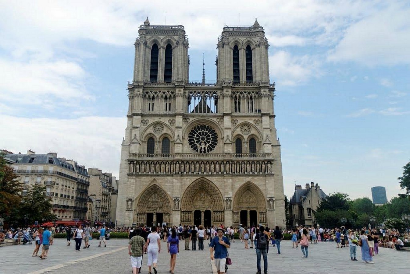 8 Facts About the Notre Dame de Paris - Sheet4
