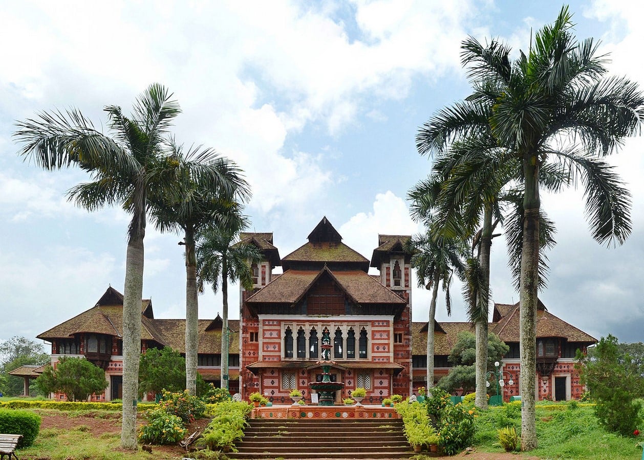 Napier Museum front elevation. (image by Augustus Binu)_https://commons.wikimedia.org/wiki/File:Napier_Museum_Thiruvananthapuran_DSW_New.jpg?w=999
