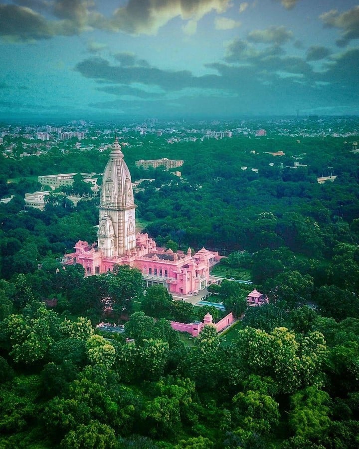 Kaal Bhairav Temple, Varanasi_©https://www.trawell.in/admin/images/upload/195238717Kaal_Bhairav_Mandir.jpg?w=999