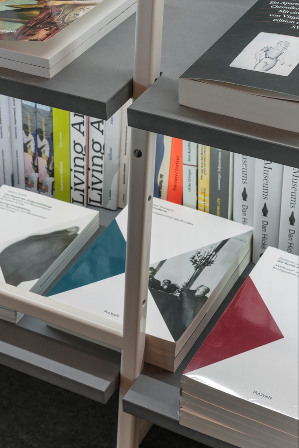 HKW Bookshop by Sauerbruch Hutton - Sheet3