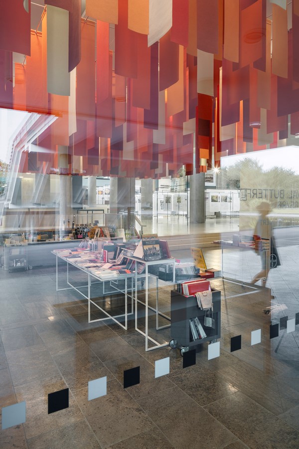 HKW Bookshop by Sauerbruch Hutton - Sheet4