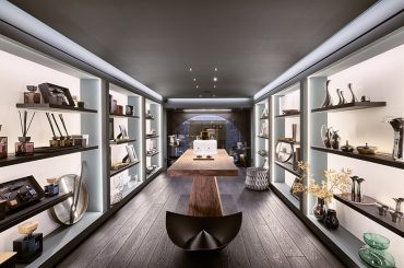Imanoglou Jewellery Store by Nikos Adrianopoulos Architecture & Lighting