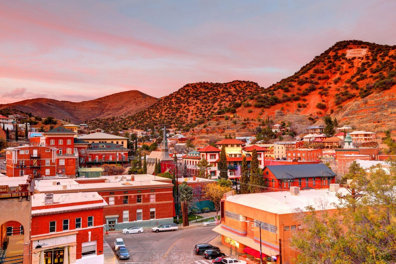 Bisbee_©https://www.onlyinyourstate.com/arizona/bisbee-unique-town-az/