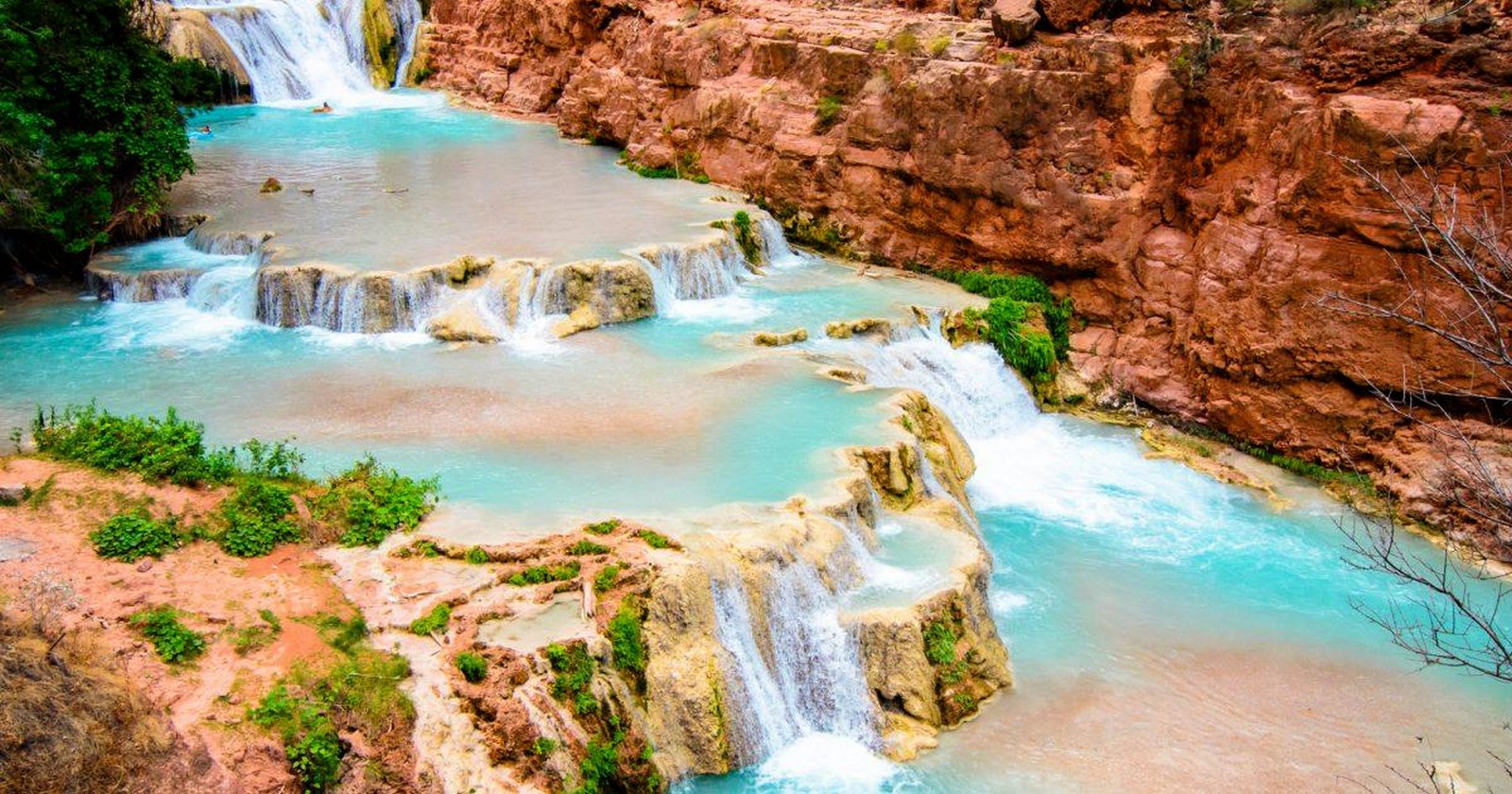 Havasu Falls_©https://www.visitarizona.com/like-a-local/a-guide-to-visiting-havasu-falls-the-right-way/