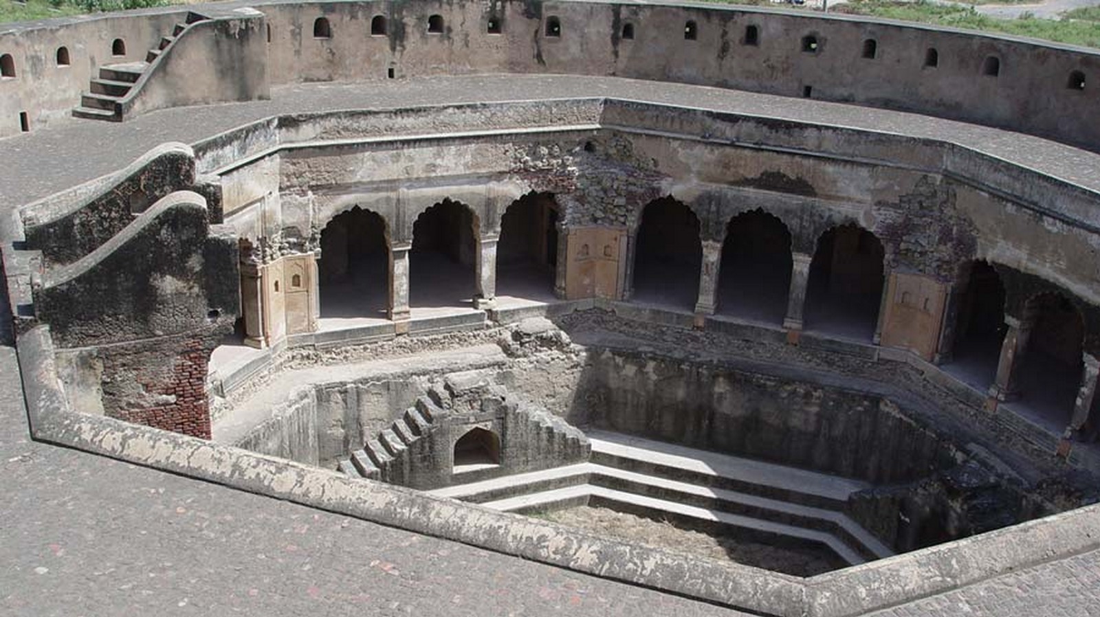 15 Places to Visit in Gurgaon for Travelling Architect - Sheet13