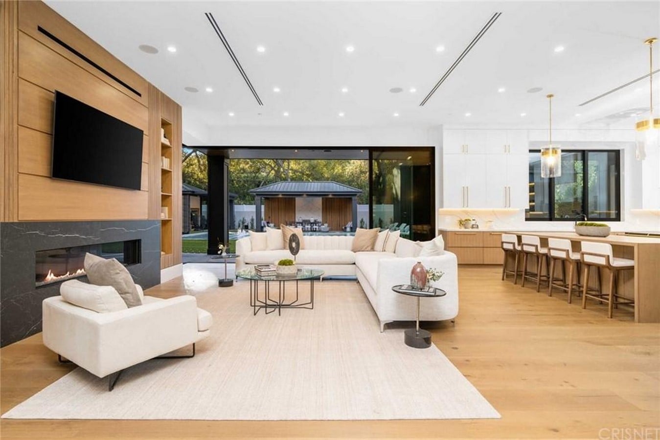 An inside look at the houses owned by Michael B. Jordan - Sheet13