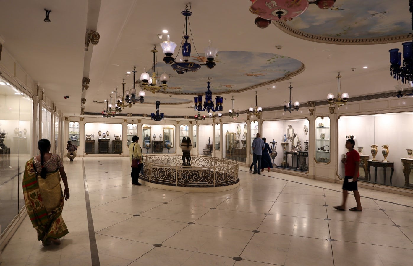 European Gallery showing different wall and roof treatment according to display
