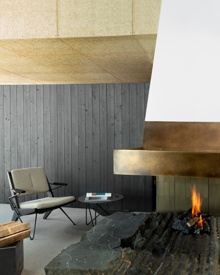Fireplace by Messner Architects - Sheetv