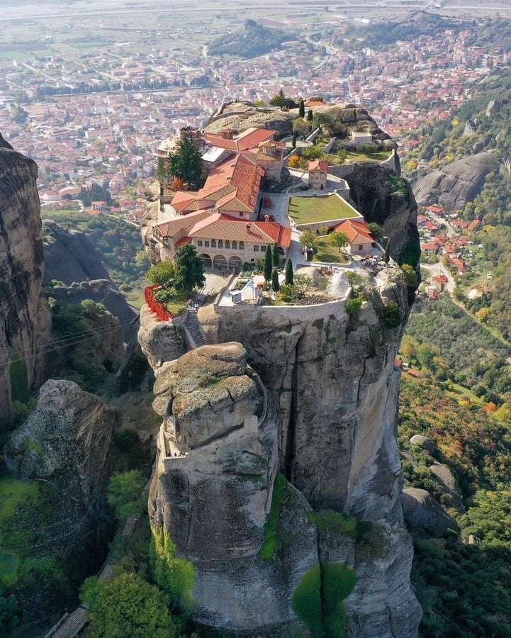 Meteora, Monastery in Greece Sheet2