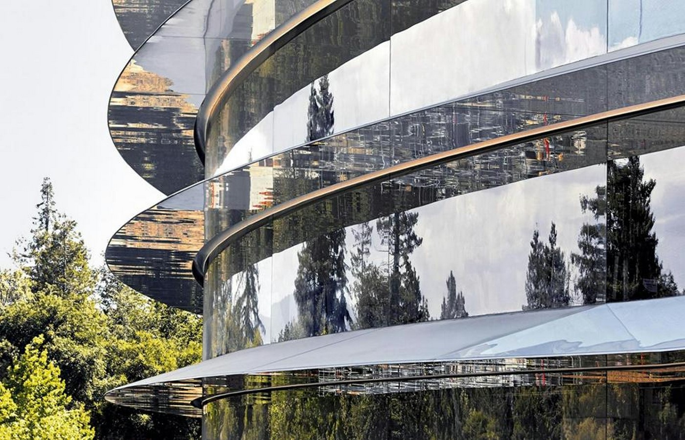 Relation between Norman Foster and Steve Jobs - Sheet9
