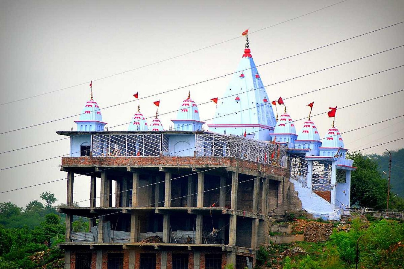 ©https://www.holidify.com/places/jammu/mahamaya-temple-sightseeing-120759.html