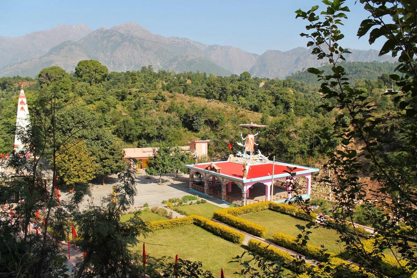 ©http://juhi1971.blogspot.com/2014/11/mahakali-temple-tikri-irehembal.html, Places to Visit in Jammu