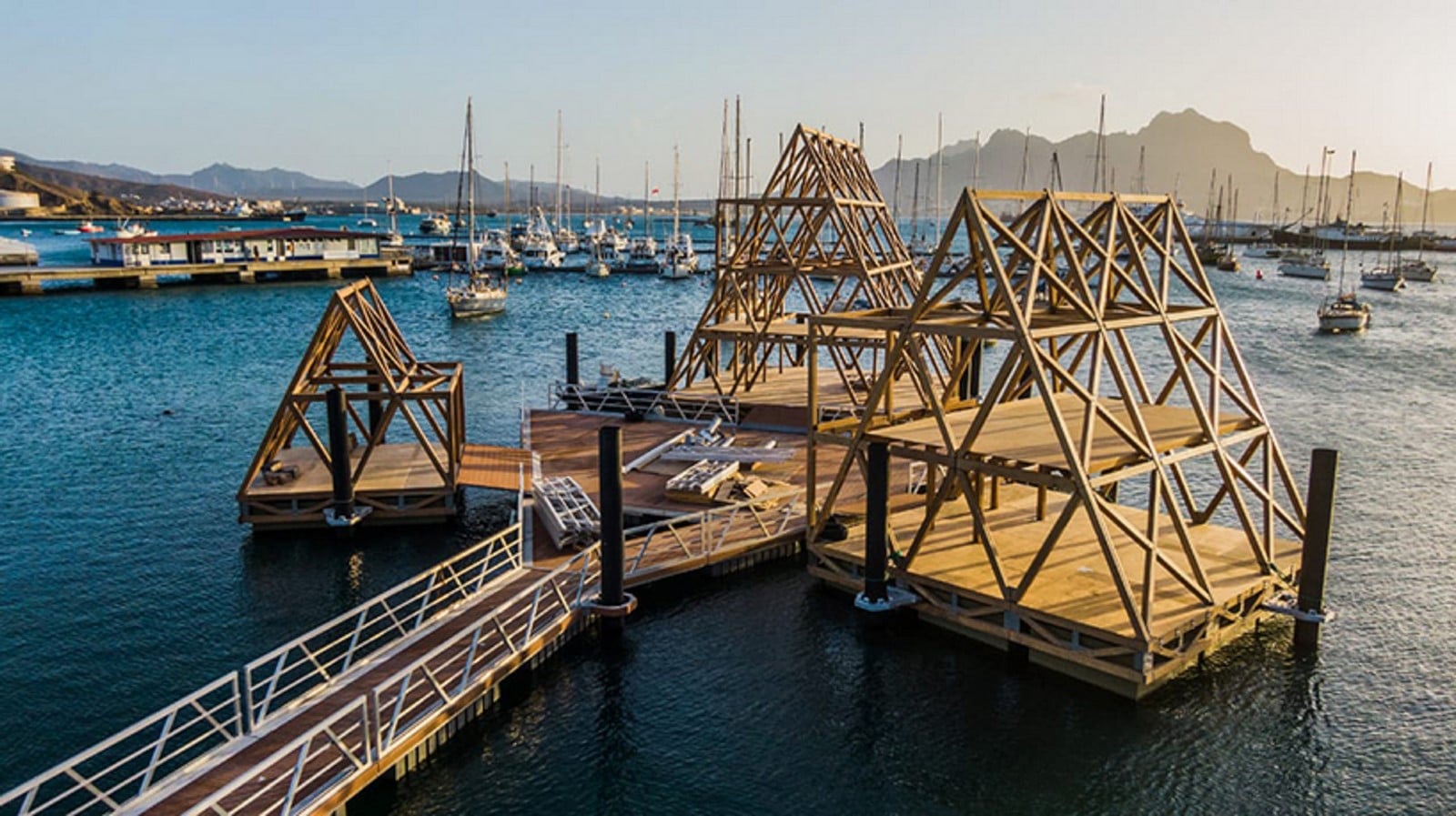 kunle-adeyemi-NLE-floating-music-hub-cape-verde-designboom_https://www.designboom.com/architecture/nle-kunle-adeyemi-floating-music-hub-cape-verde-07-13-2020