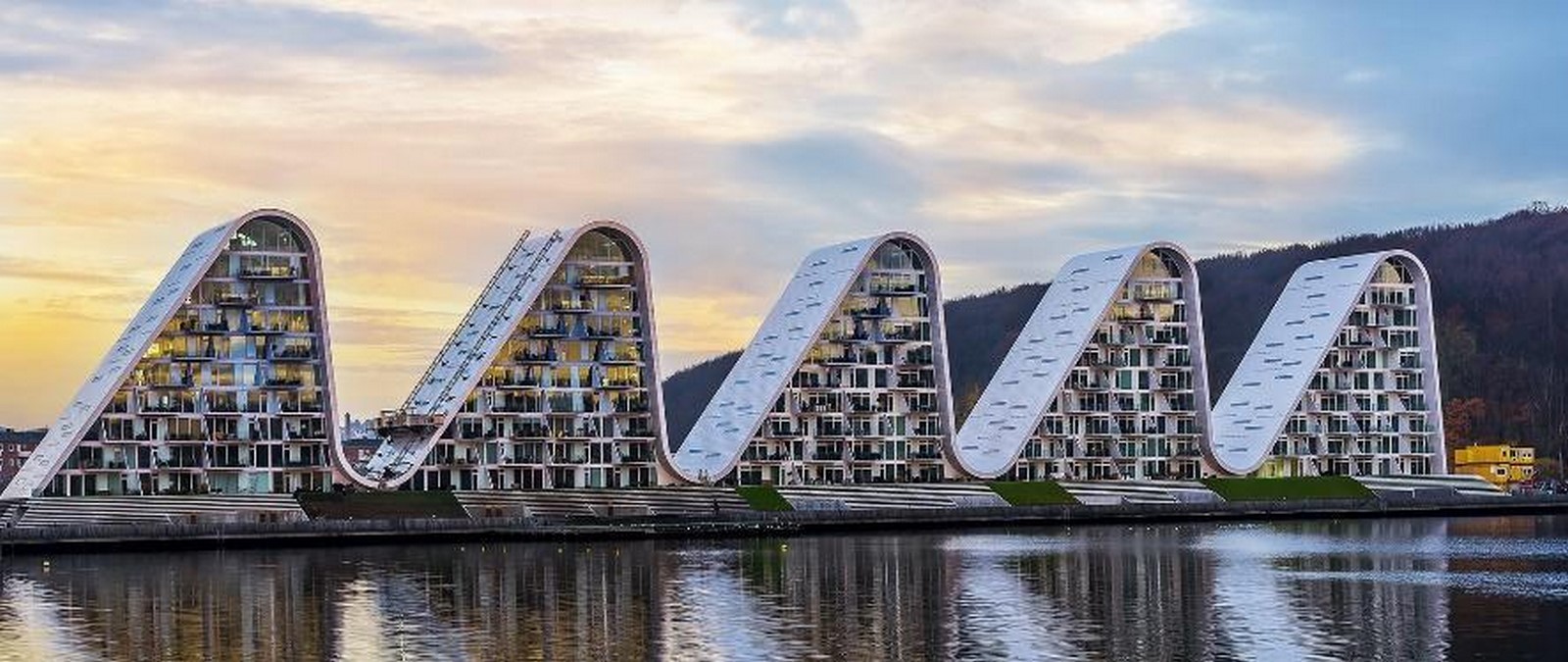 10 Examples of Contemporary Public Spaces - Sheet5