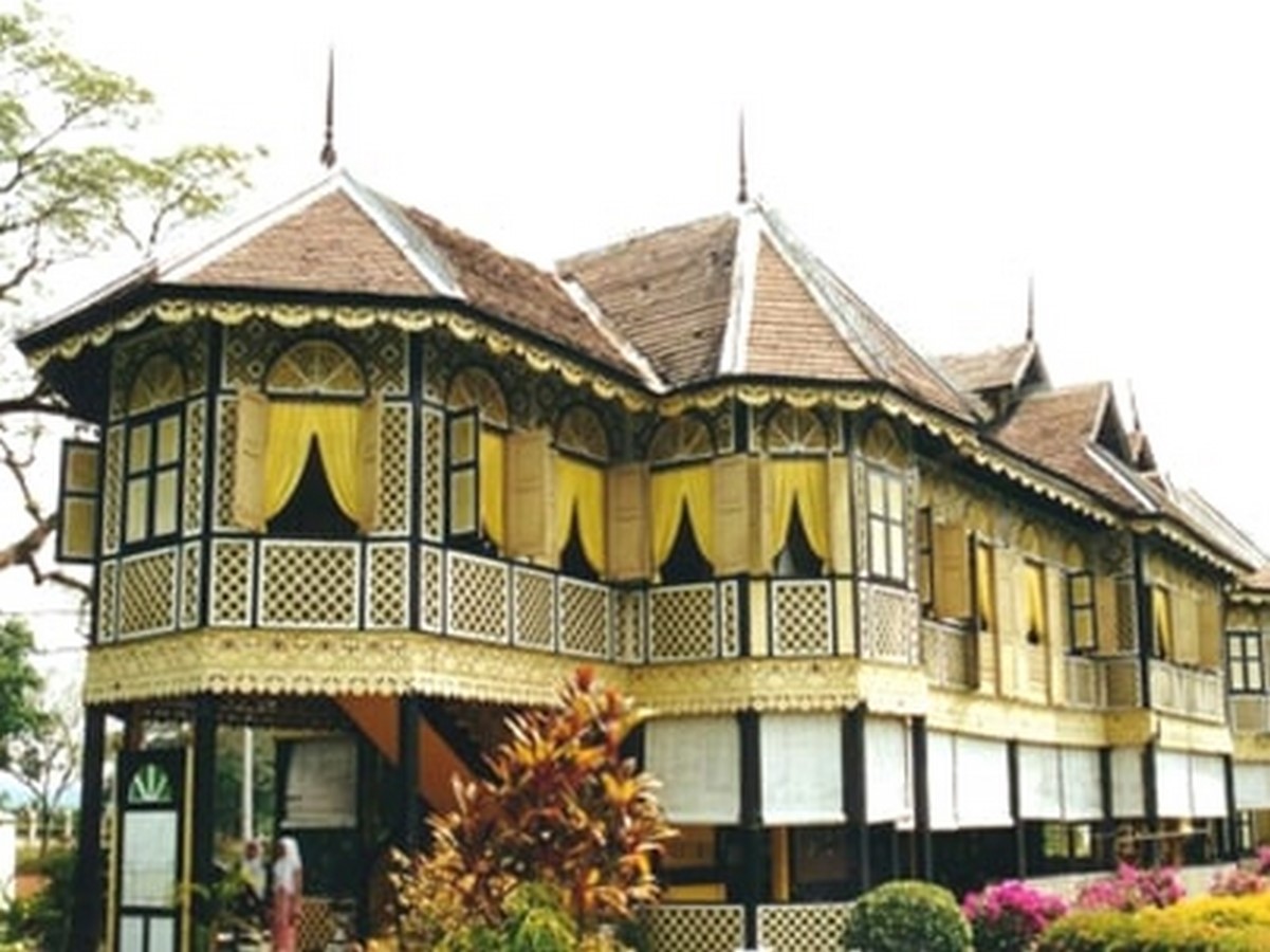 An architectural review of a location: Malaysia - Sheet4