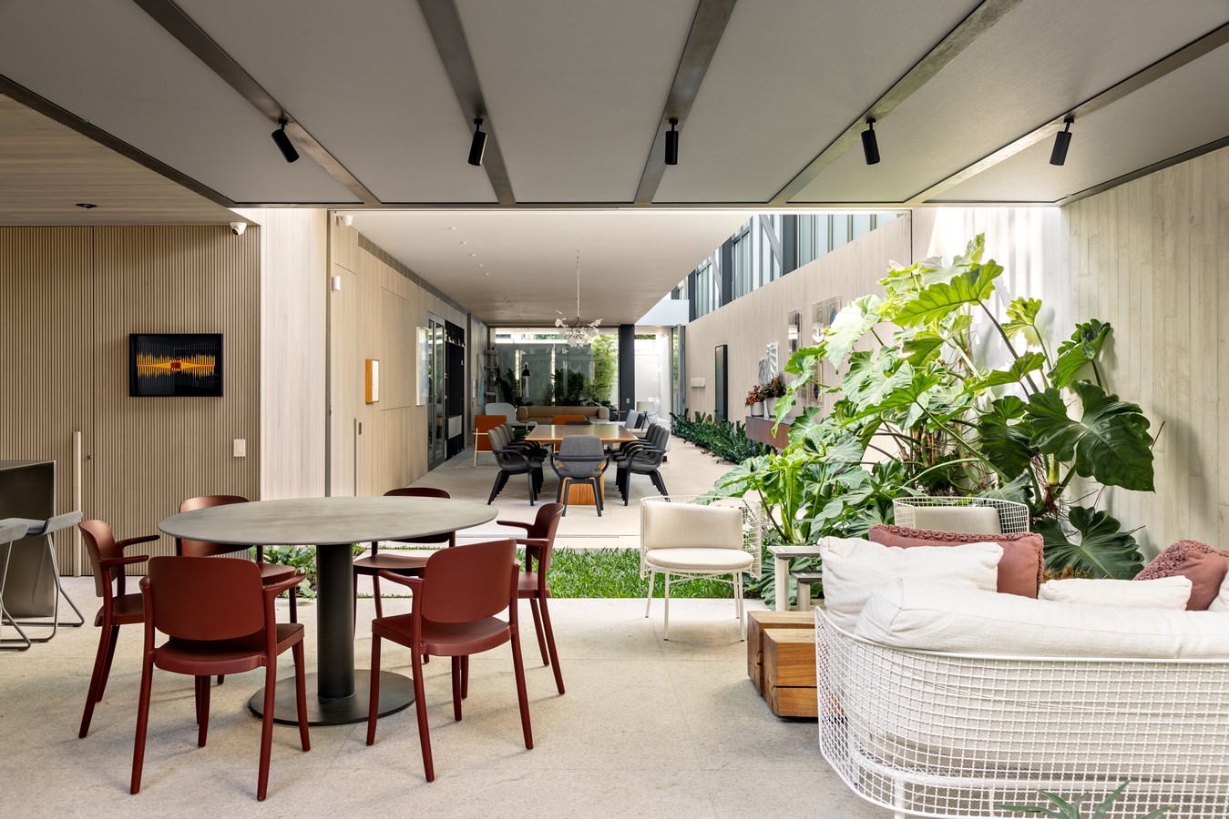 The LRM House in São Paulo by Architects Amanda Castro and Giovana Giosa from Studio - Sheet4