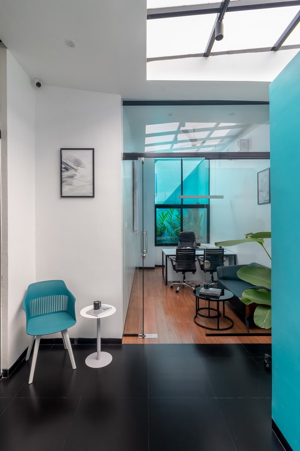 A space in new light by Ronak Dodecha Architects - Sheet2