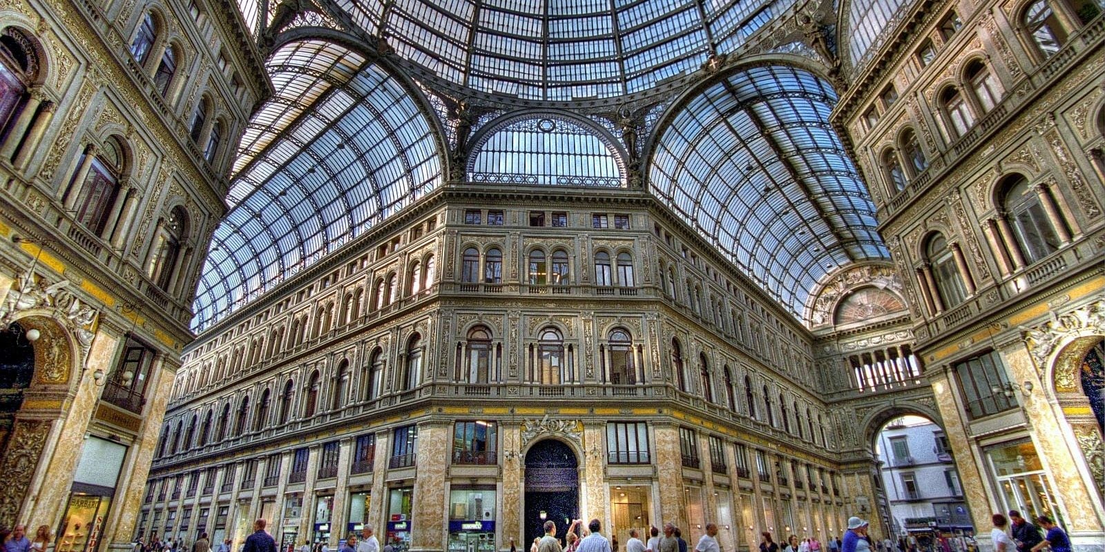 Galleria umberto I © 2020 lanfipe palace