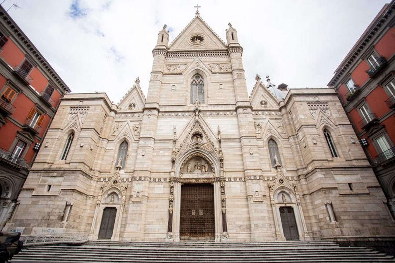 Duomo of Naples ©TripSavvy / Christopher Larson