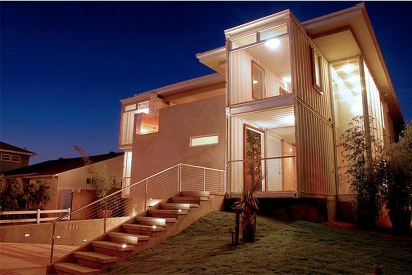 15 Best Examples of Using Shipping Containers for Home Building - Sheet1