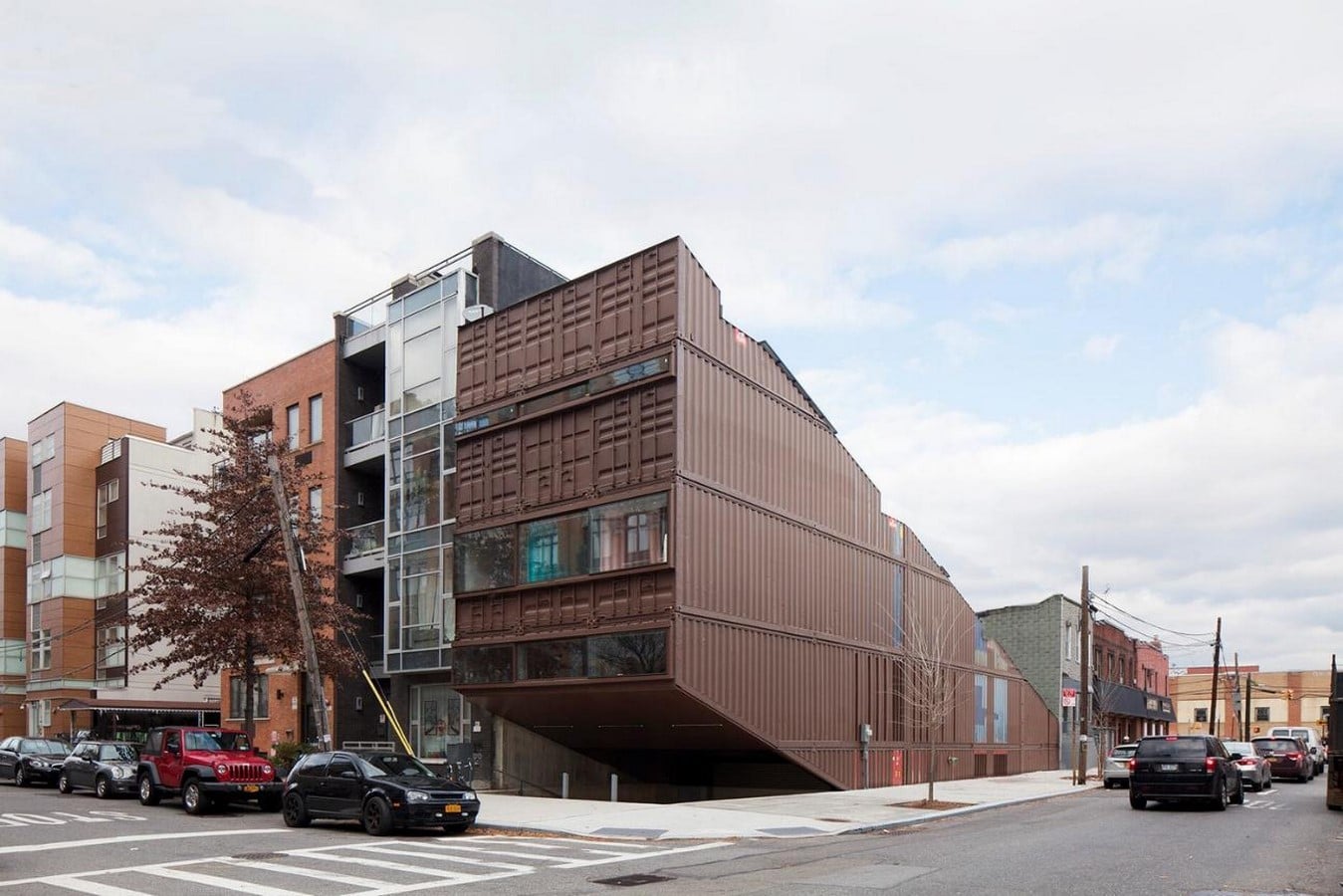 15 Best Examples of Using Shipping Containers for Home Building - Sheet12