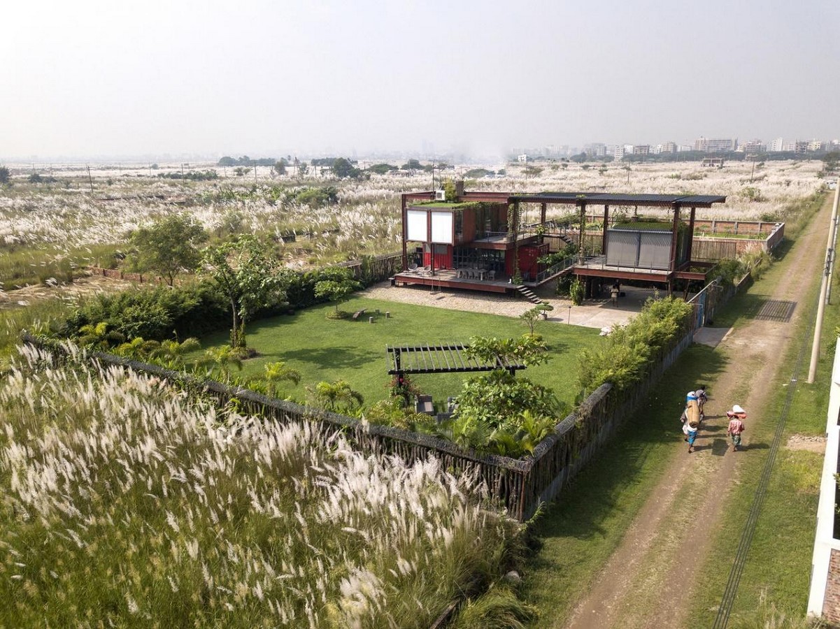 15 Best Examples of Using Shipping Containers for Home Building - Sheet2