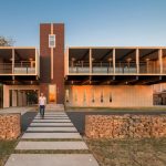 15 Best Examples of Using Shipping Containers for Home Building - Sheet9