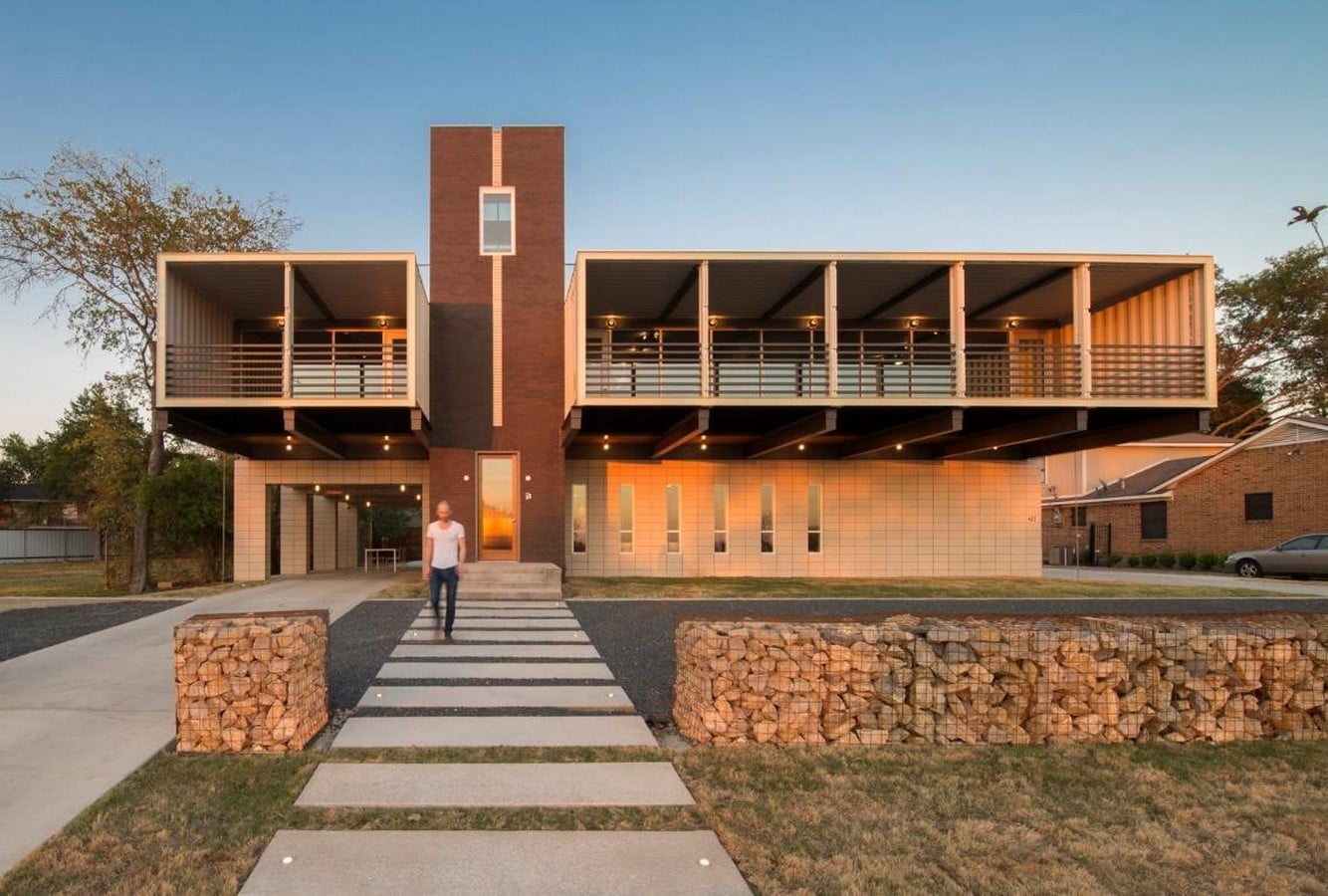 15 Best Examples of Using Shipping Containers for Home Building - Sheet9