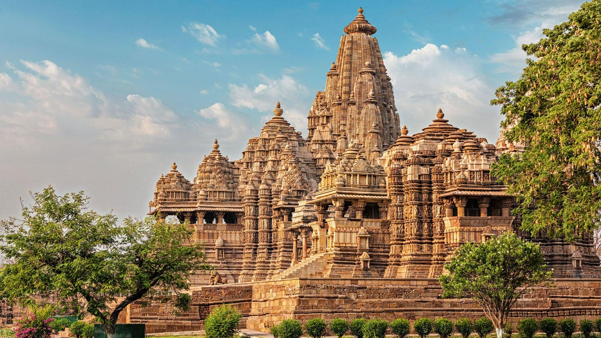 Top 10 Archeological sites around India - Sheet6