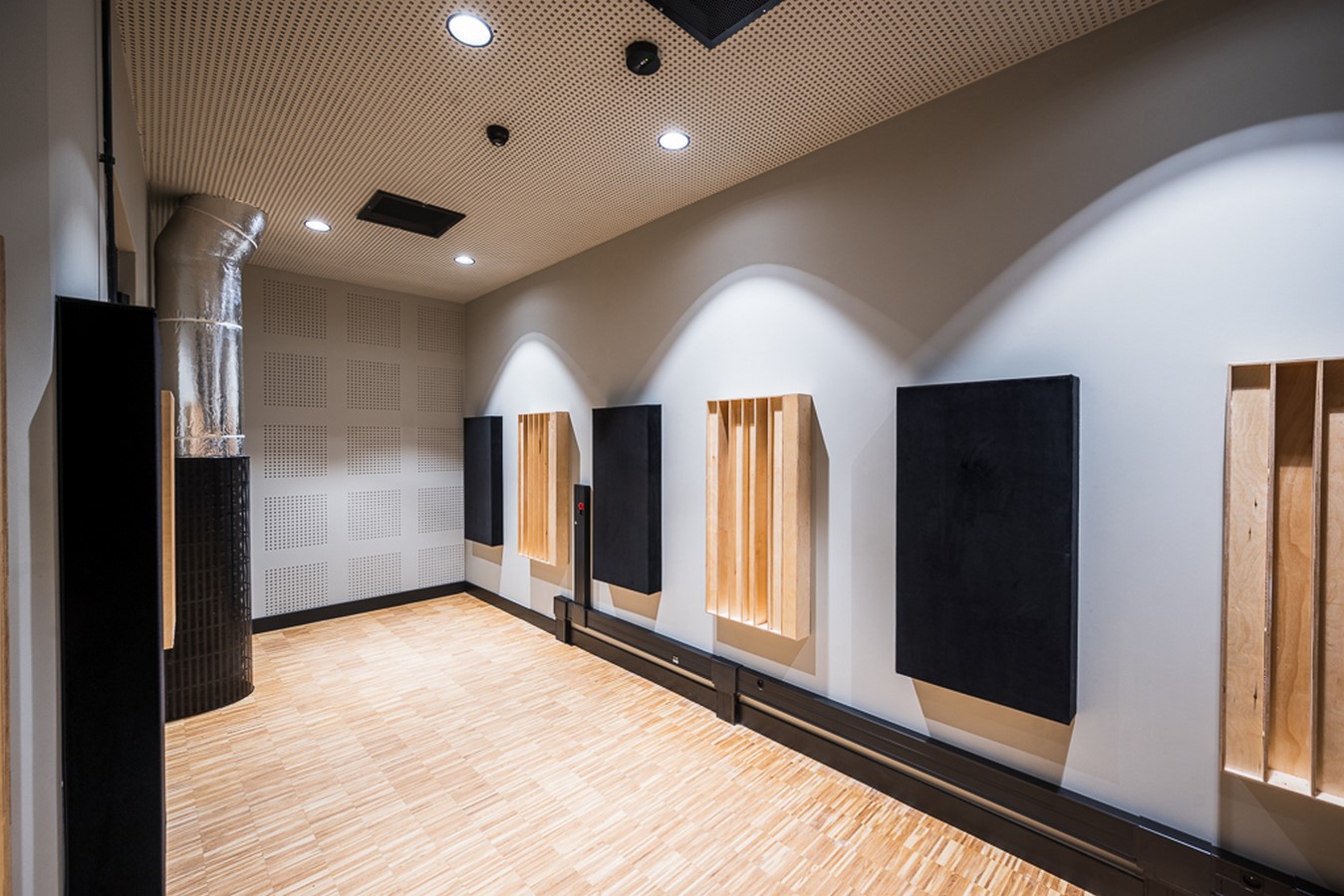 Unique Space for Creation in Poland by DEMIURG - Sheet7