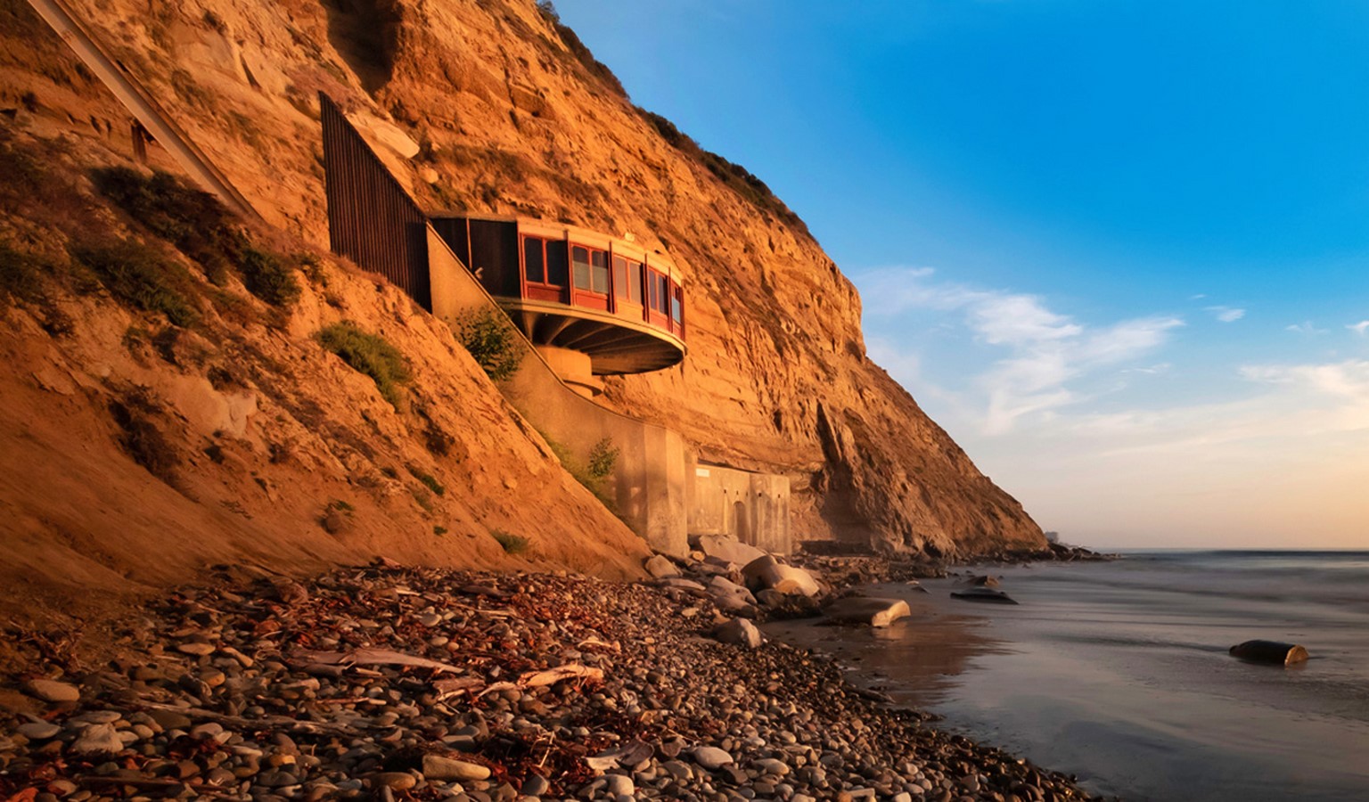 Case Study: Bell Beach House by Dan Naegle - Sheet1