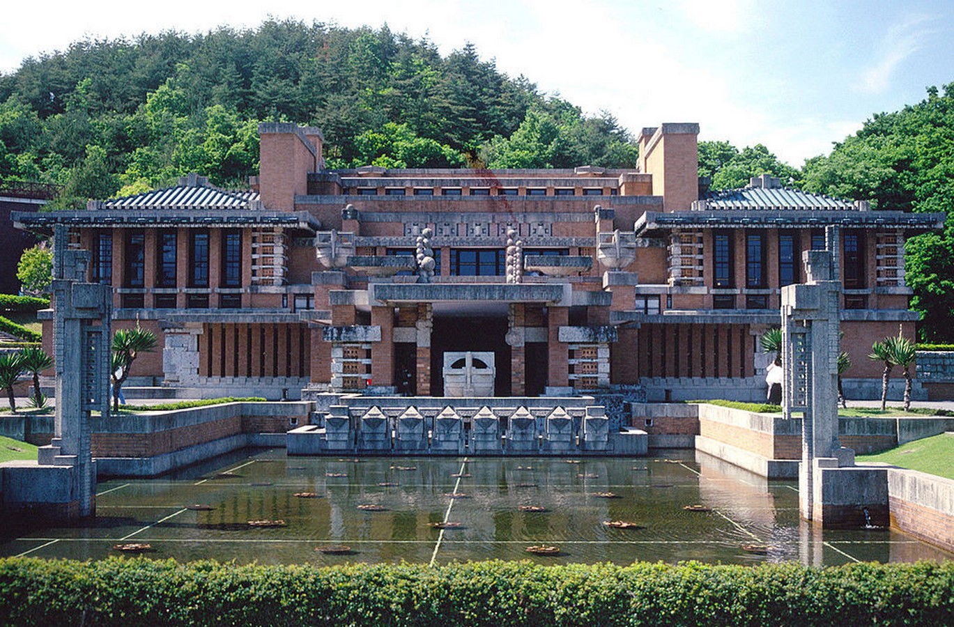 The Life and Work of Frank Lloyd Wright: Understanding the Legacy of an American Icon - Sheet6