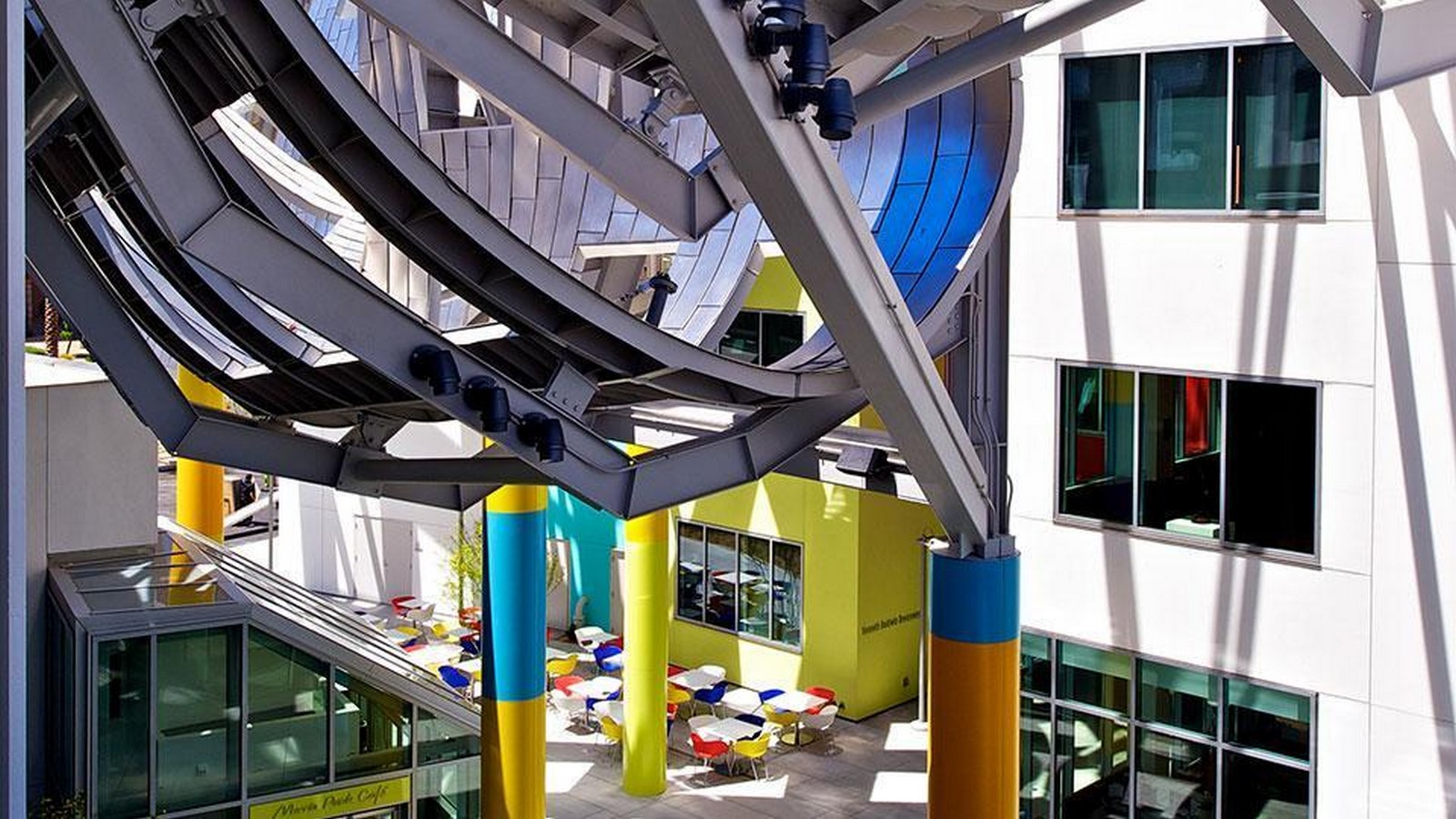 Frank Gehry: The Deconstructivist Architect Who Creates Sculptural Buildings - Sheet14