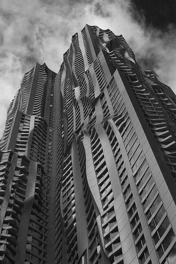 Frank Gehry: The Deconstructivist Architect Who Creates Sculptural Buildings - Sheet21