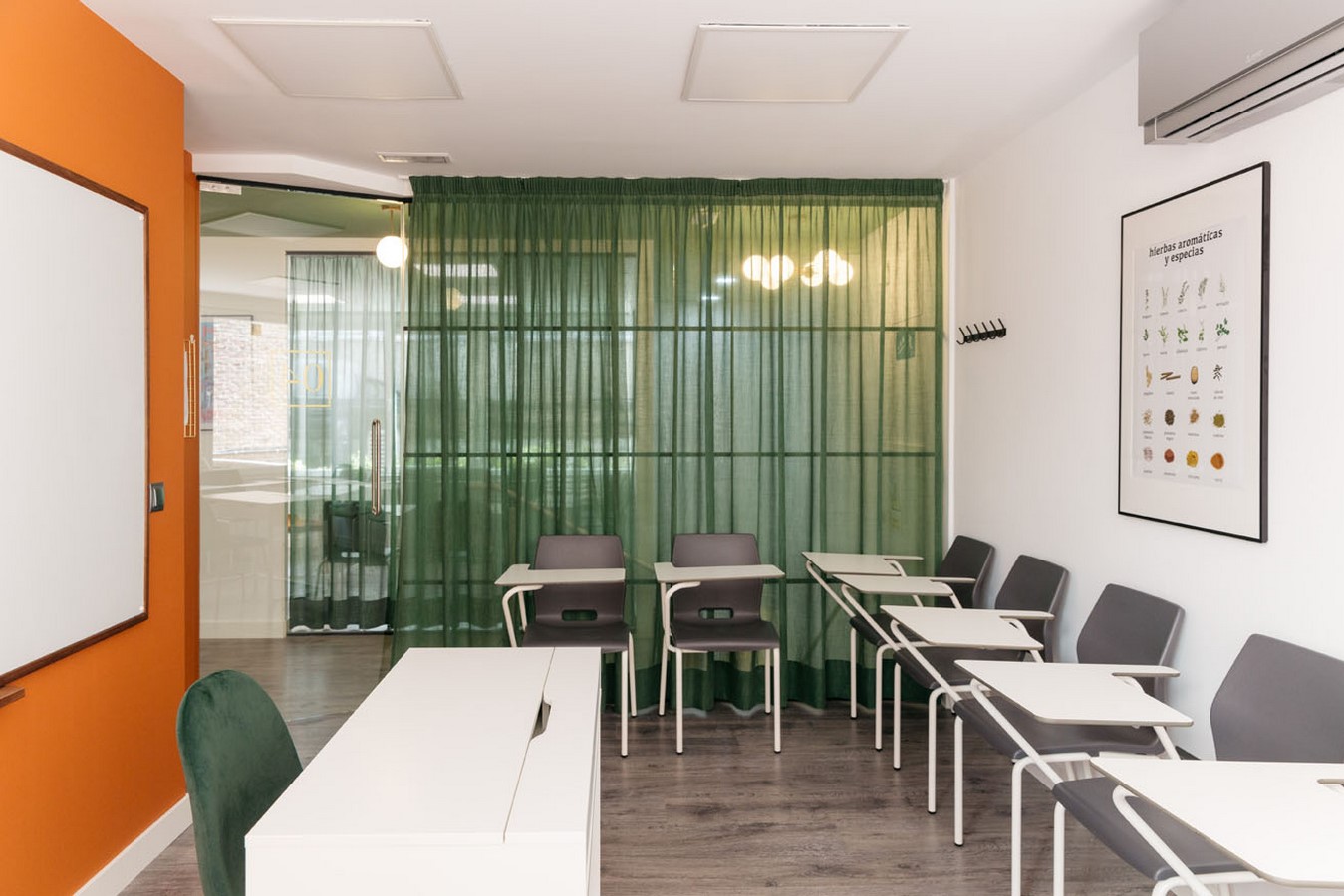 Expanish academy by Mikamoka Studio - Sheet5