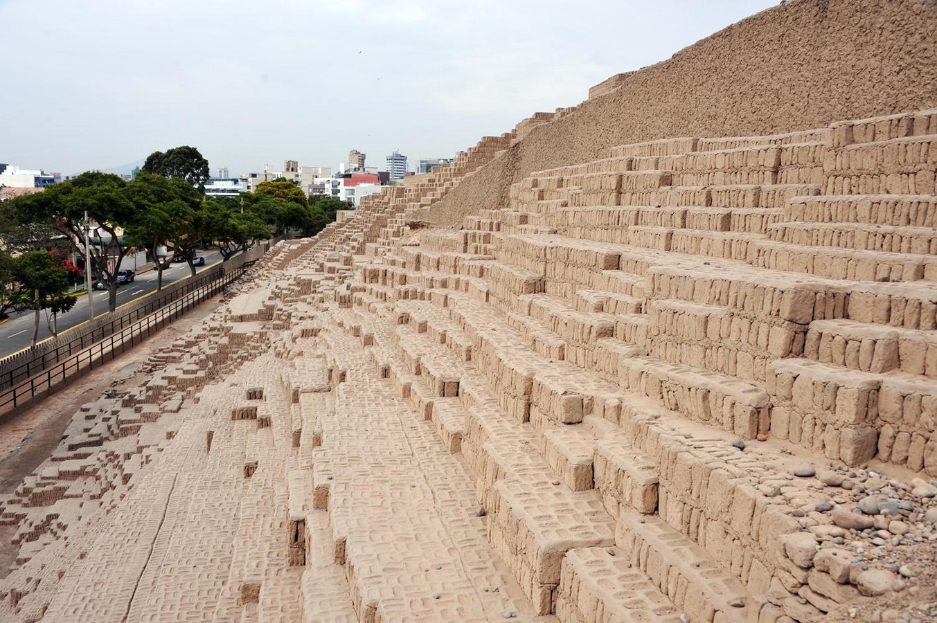 An architectural review of location: Lima, Peru - Sheet4