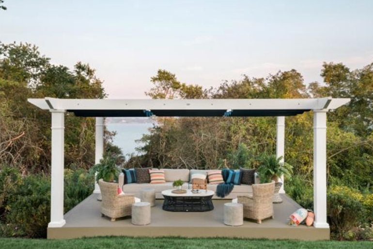 Offbeat Outdoor Structures: Creating Focal Points and Architectural ...