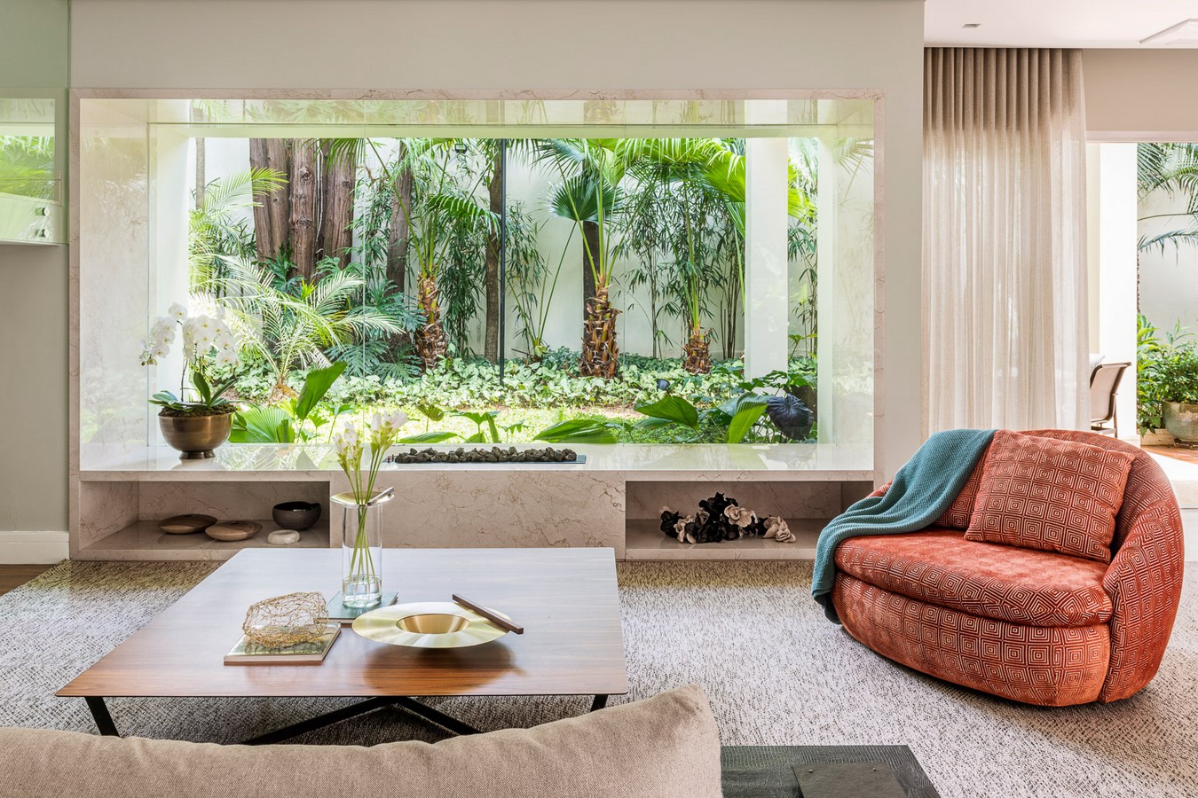 The 635 m² House in São Paulo by Andrea Balastreire - Sheet6