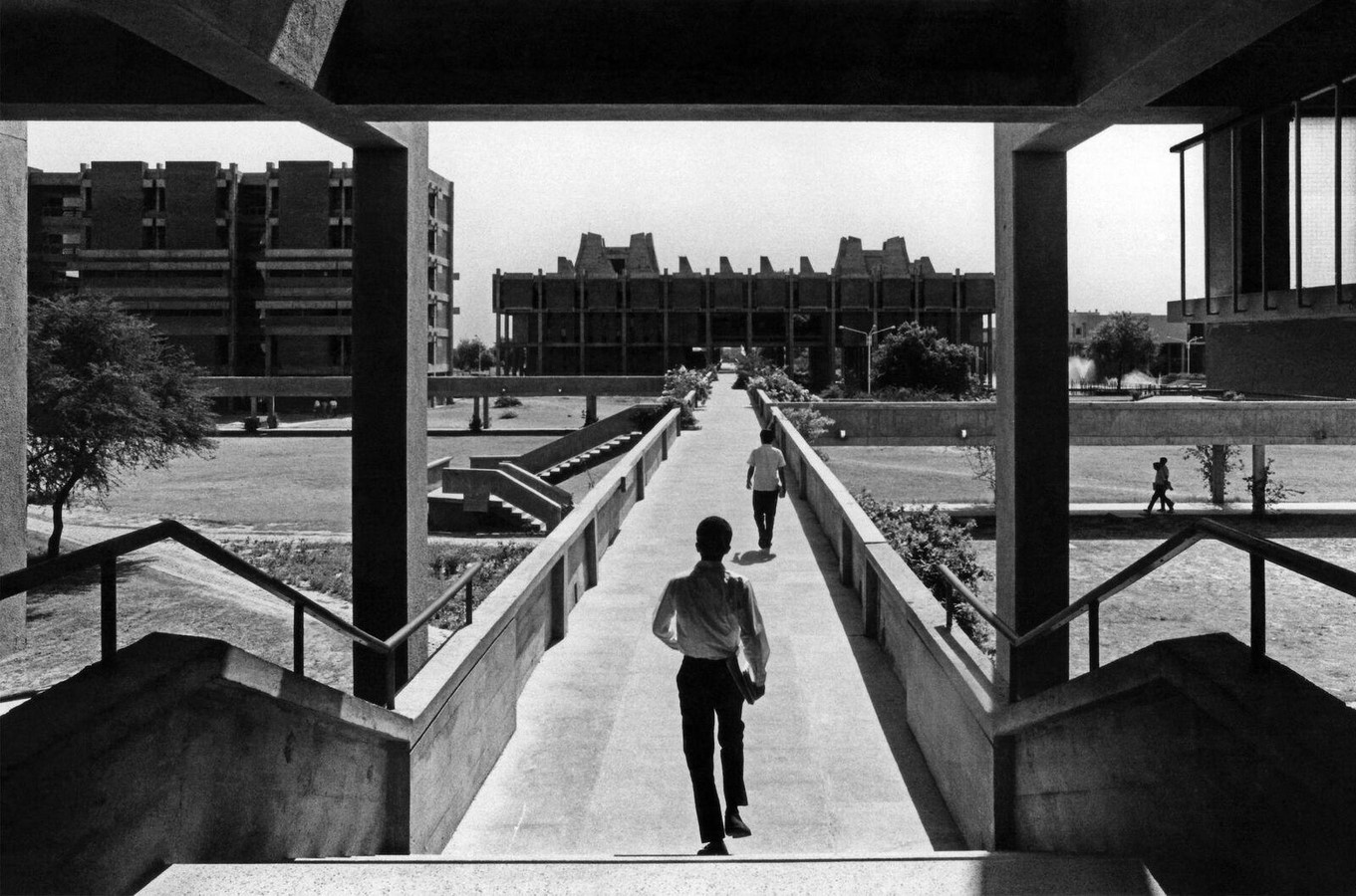 Third Spaces in Architecture: Homi Bhabha - Sheet5