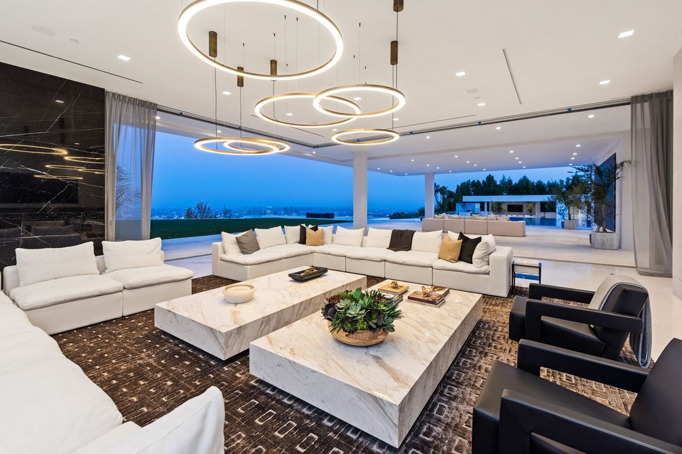 Luxury Housing and Architecture - Sheet3