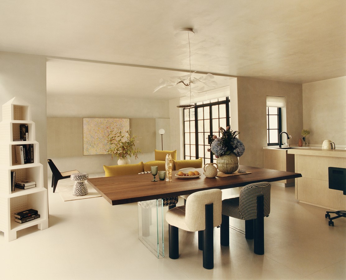 A comfortable living space for urbanite by DHB Design  - Sheet9
