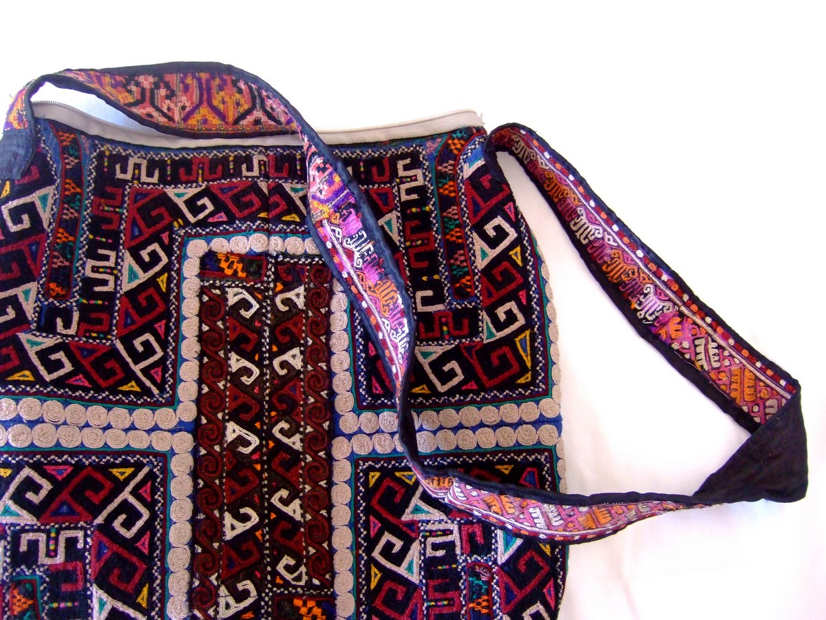 Inside the World of Textiles: Historical Textile Design - Sheet8